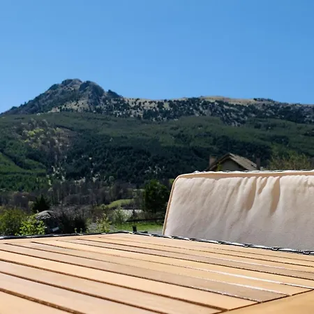 Ceuese Lodges & Spa Sigoyer  Exterior photo